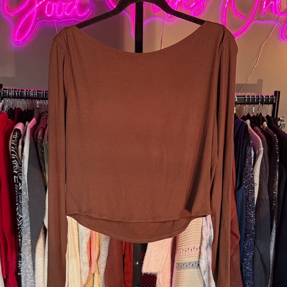 lululemon athletica Chocolate Long Sleeve Ribbed Twist Back Tee